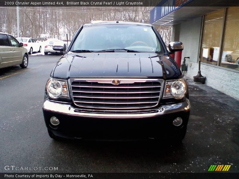 Brilliant Black Crystal Pearl / Light Graystone 2009 Chrysler Aspen Limited 4x4