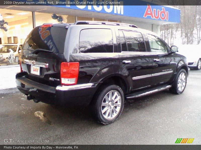 Brilliant Black Crystal Pearl / Light Graystone 2009 Chrysler Aspen Limited 4x4