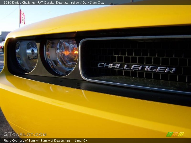 Detonator Yellow / Dark Slate Gray 2010 Dodge Challenger R/T Classic