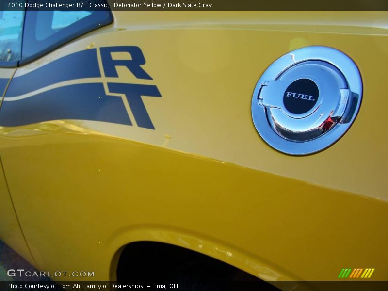 Detonator Yellow / Dark Slate Gray 2010 Dodge Challenger R/T Classic
