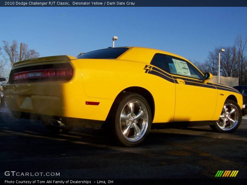 Detonator Yellow / Dark Slate Gray 2010 Dodge Challenger R/T Classic