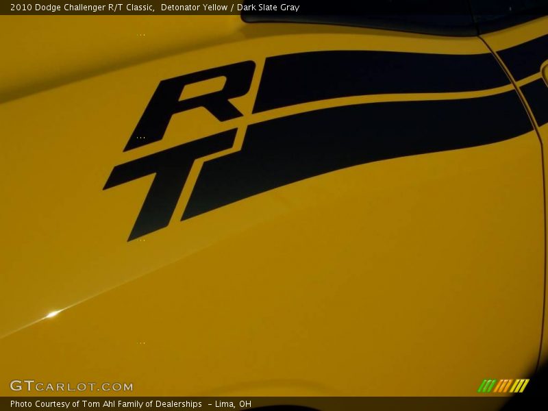 Detonator Yellow / Dark Slate Gray 2010 Dodge Challenger R/T Classic