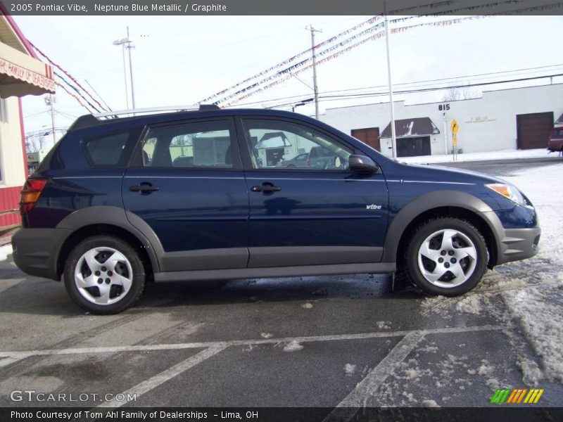 Neptune Blue Metallic / Graphite 2005 Pontiac Vibe