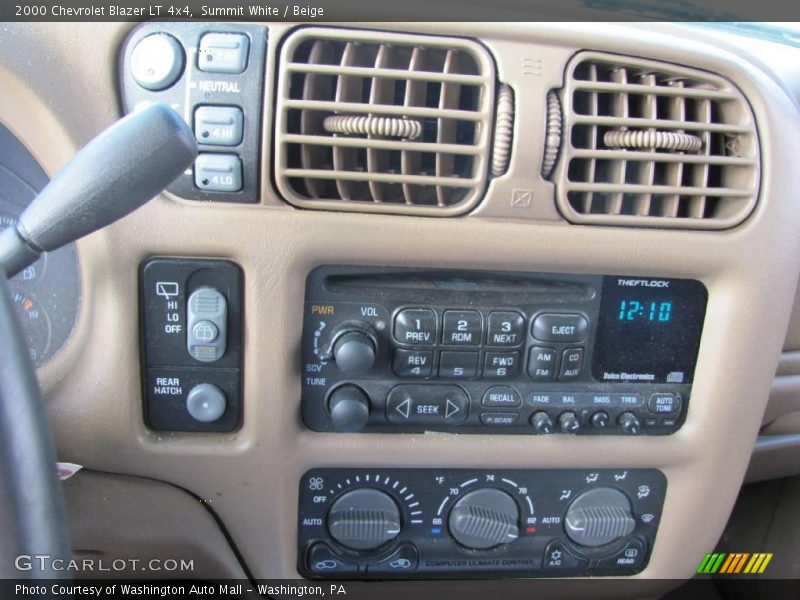 Summit White / Beige 2000 Chevrolet Blazer LT 4x4