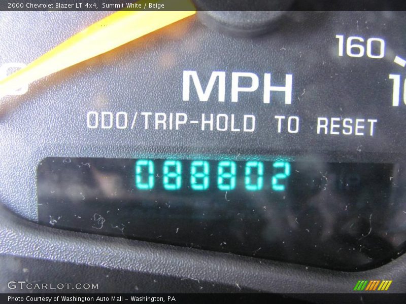 Summit White / Beige 2000 Chevrolet Blazer LT 4x4