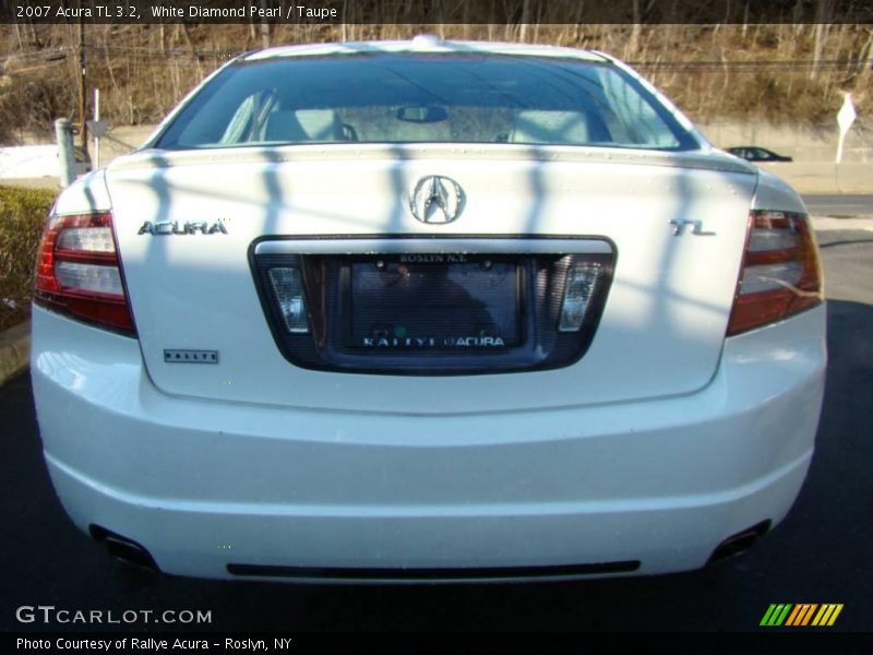 White Diamond Pearl / Taupe 2007 Acura TL 3.2