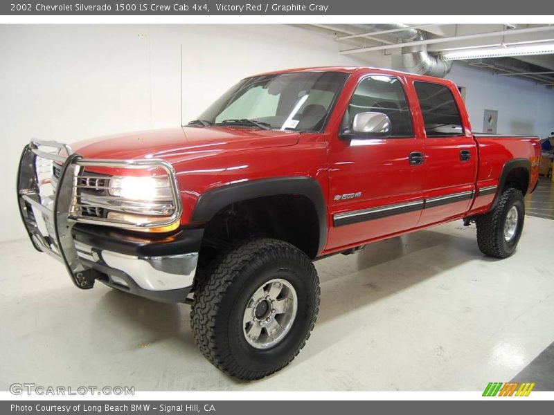 Victory Red / Graphite Gray 2002 Chevrolet Silverado 1500 LS Crew Cab 4x4