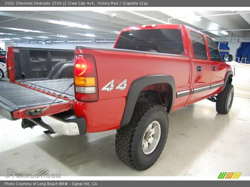 Victory Red / Graphite Gray 2002 Chevrolet Silverado 1500 LS Crew Cab 4x4