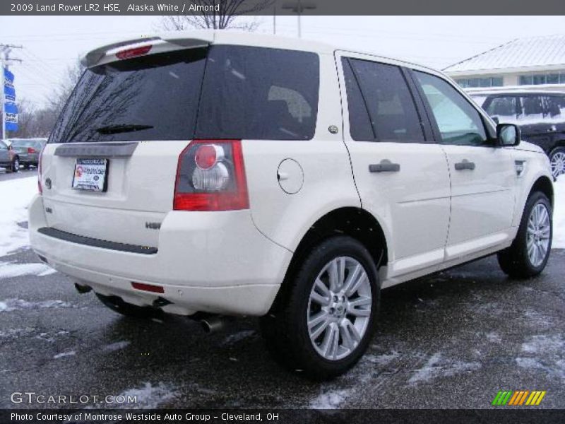 Alaska White / Almond 2009 Land Rover LR2 HSE