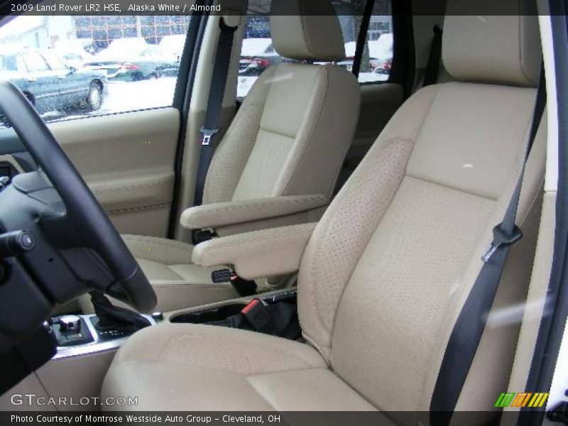 Alaska White / Almond 2009 Land Rover LR2 HSE