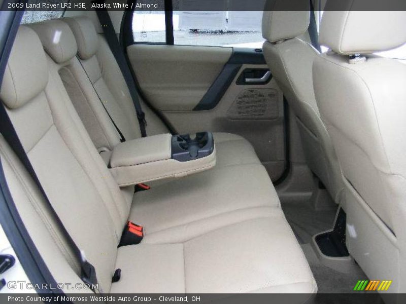 Alaska White / Almond 2009 Land Rover LR2 HSE