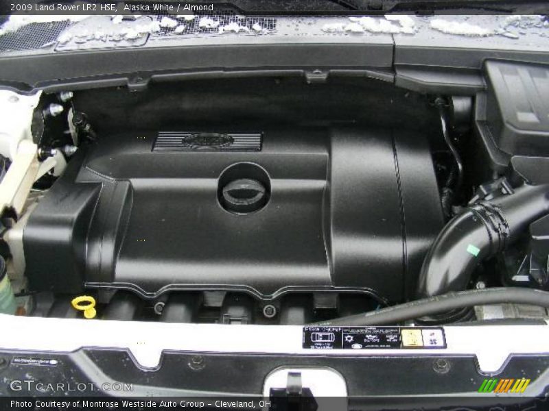 Alaska White / Almond 2009 Land Rover LR2 HSE