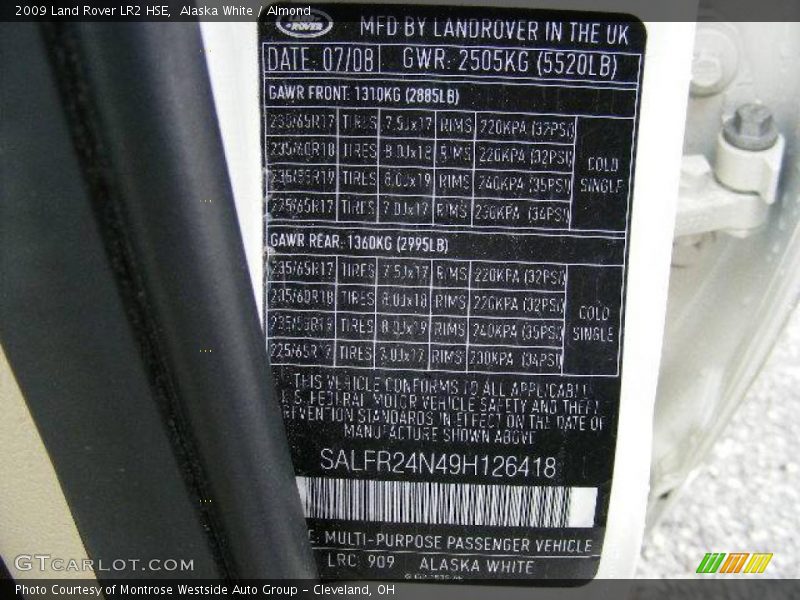 Alaska White / Almond 2009 Land Rover LR2 HSE