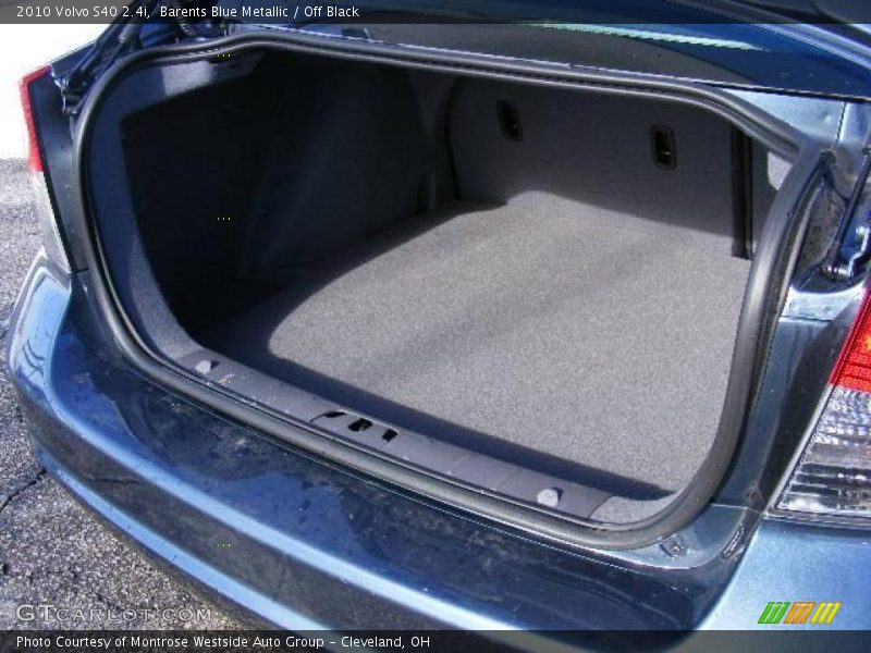Barents Blue Metallic / Off Black 2010 Volvo S40 2.4i