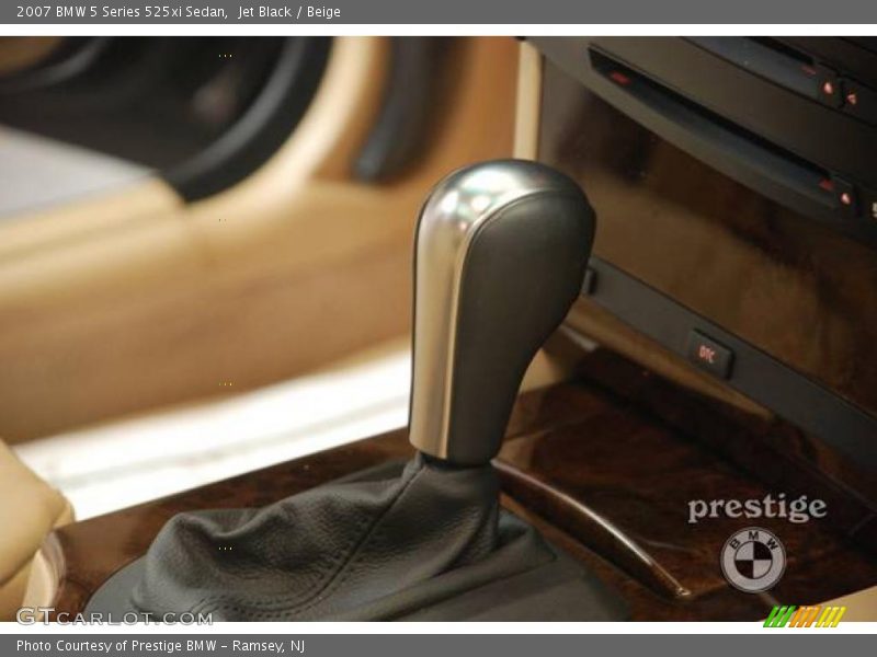 Jet Black / Beige 2007 BMW 5 Series 525xi Sedan