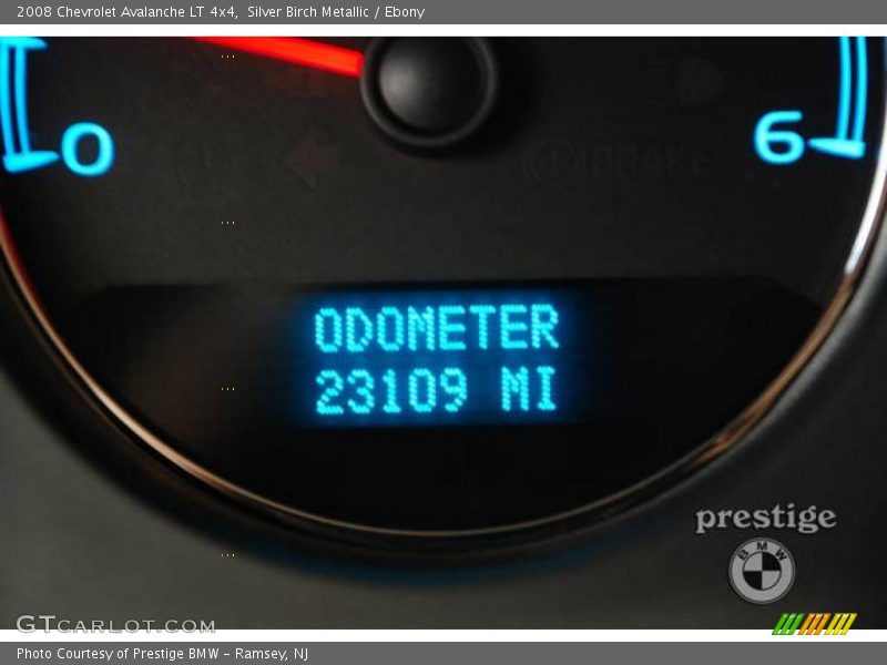 Silver Birch Metallic / Ebony 2008 Chevrolet Avalanche LT 4x4