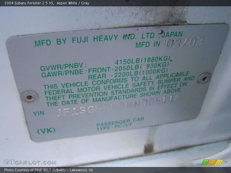 Aspen White / Gray 2004 Subaru Forester 2.5 XS
