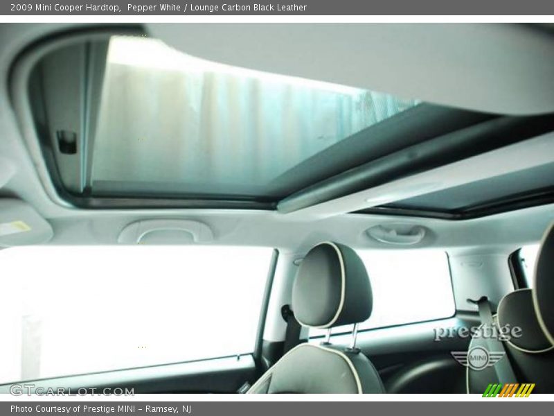 Pepper White / Lounge Carbon Black Leather 2009 Mini Cooper Hardtop