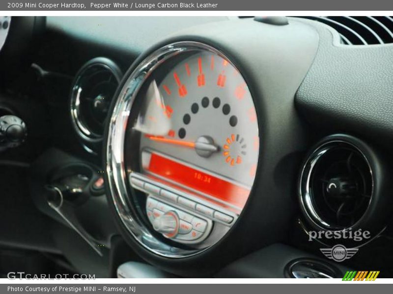 Pepper White / Lounge Carbon Black Leather 2009 Mini Cooper Hardtop
