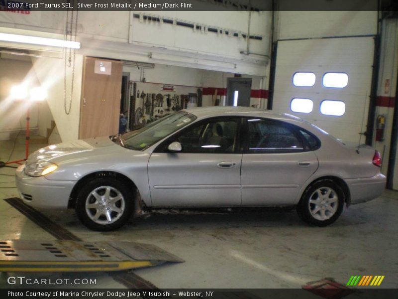 Silver Frost Metallic / Medium/Dark Flint 2007 Ford Taurus SEL