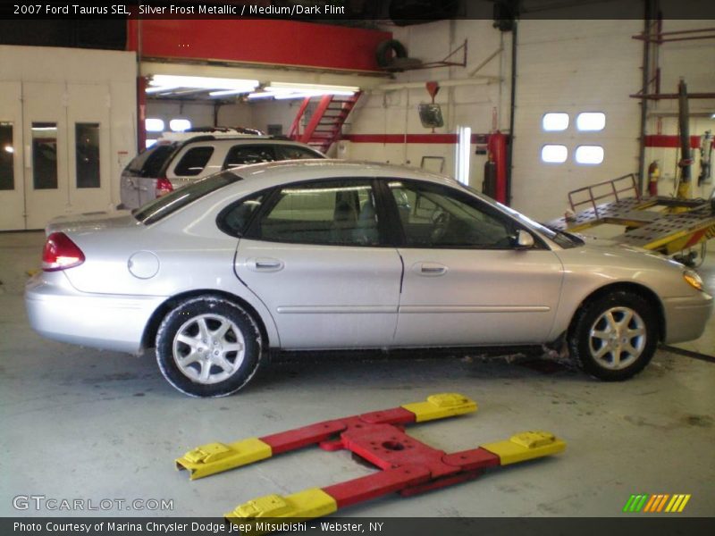 Silver Frost Metallic / Medium/Dark Flint 2007 Ford Taurus SEL