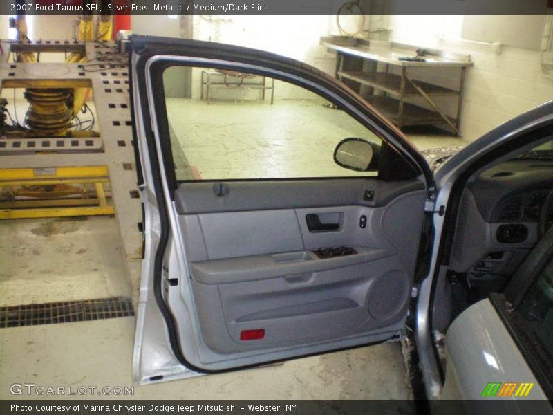 Silver Frost Metallic / Medium/Dark Flint 2007 Ford Taurus SEL