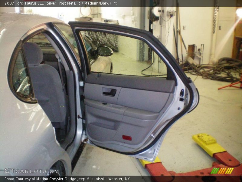 Silver Frost Metallic / Medium/Dark Flint 2007 Ford Taurus SEL