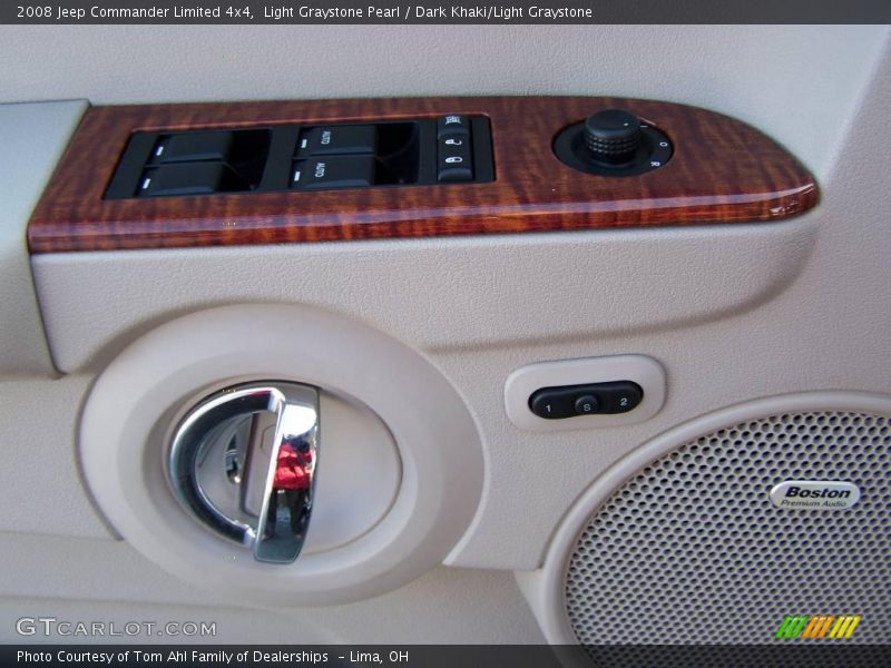 Light Graystone Pearl / Dark Khaki/Light Graystone 2008 Jeep Commander Limited 4x4