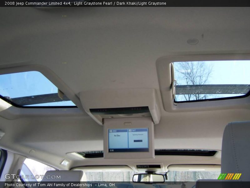 Light Graystone Pearl / Dark Khaki/Light Graystone 2008 Jeep Commander Limited 4x4