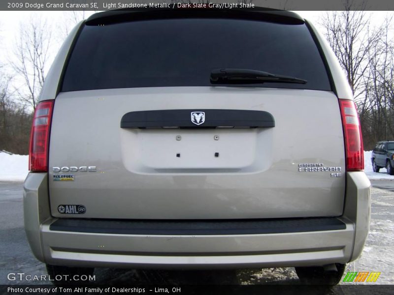 Light Sandstone Metallic / Dark Slate Gray/Light Shale 2009 Dodge Grand Caravan SE