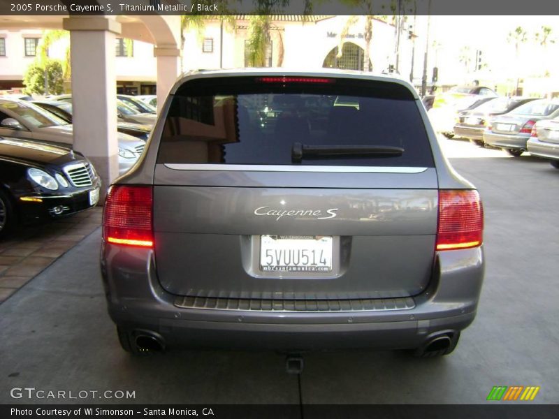 Titanium Metallic / Black 2005 Porsche Cayenne S