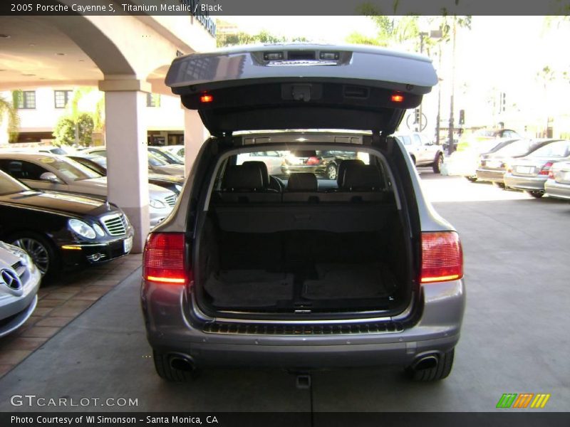 Titanium Metallic / Black 2005 Porsche Cayenne S