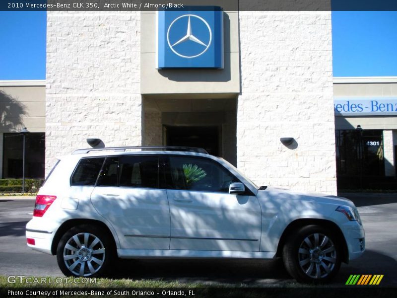 Arctic White / Almond/Black 2010 Mercedes-Benz GLK 350