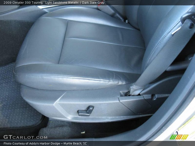 Light Sandstone Metallic / Dark Slate Gray 2009 Chrysler 300 Touring