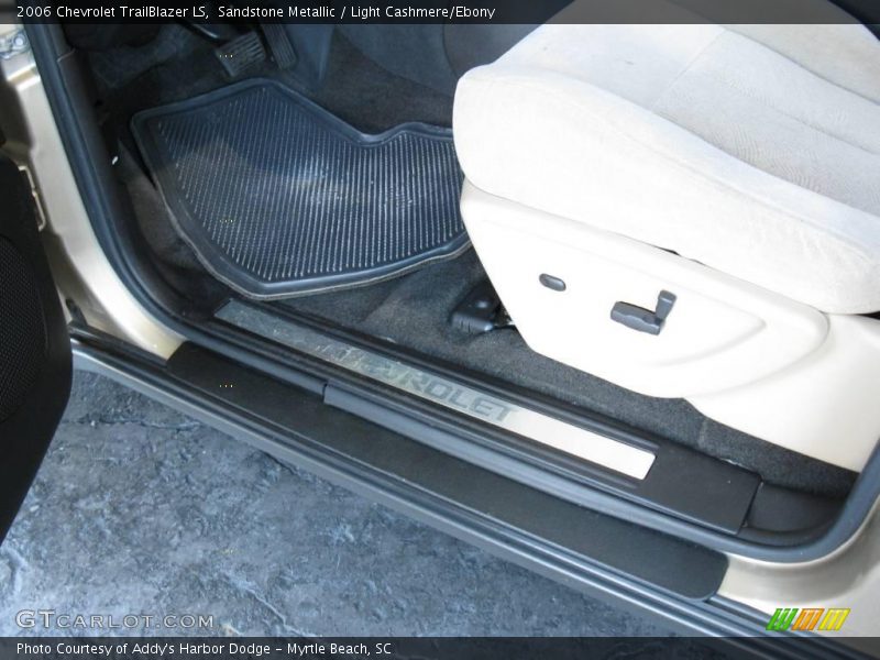 Sandstone Metallic / Light Cashmere/Ebony 2006 Chevrolet TrailBlazer LS