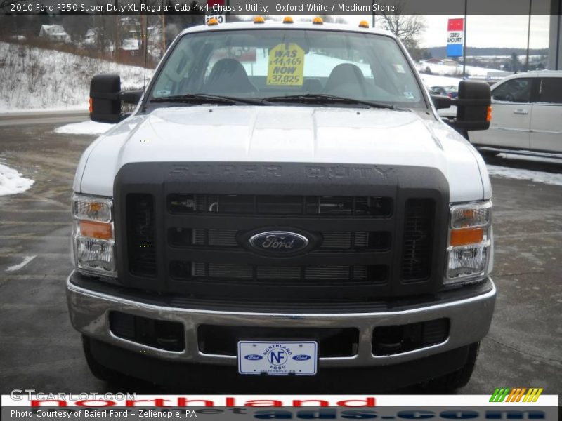 Oxford White / Medium Stone 2010 Ford F350 Super Duty XL Regular Cab 4x4 Chassis Utility