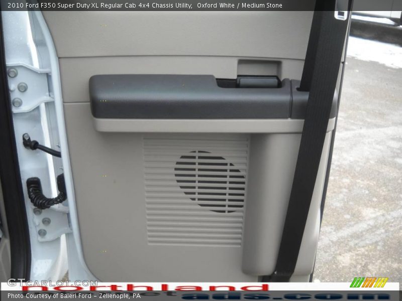 Oxford White / Medium Stone 2010 Ford F350 Super Duty XL Regular Cab 4x4 Chassis Utility