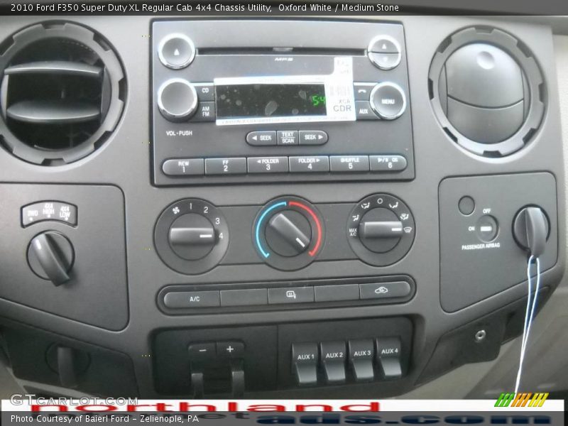 Oxford White / Medium Stone 2010 Ford F350 Super Duty XL Regular Cab 4x4 Chassis Utility