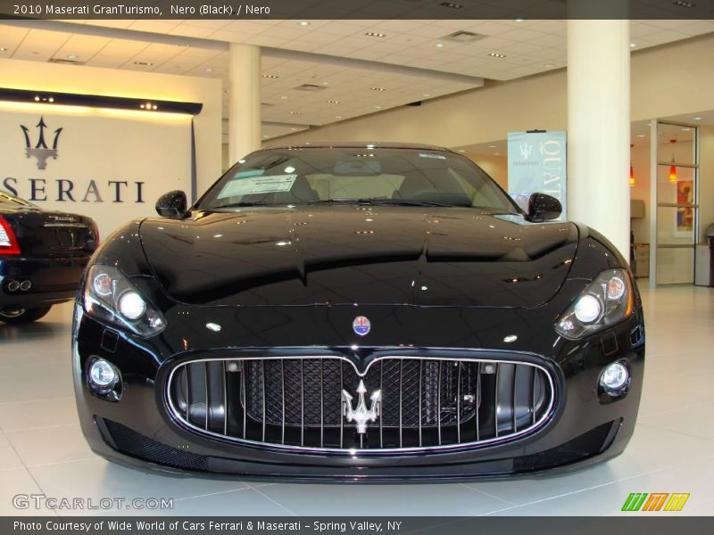 Nero (Black) / Nero 2010 Maserati GranTurismo