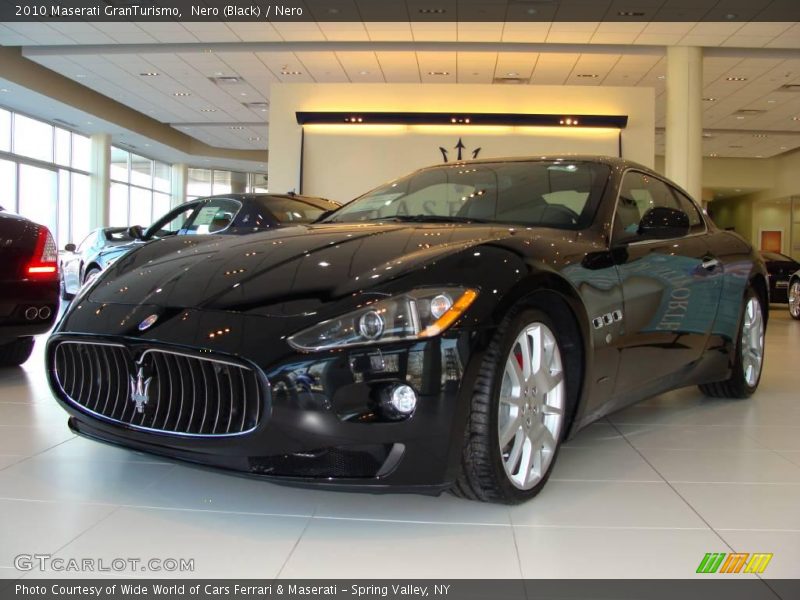 Nero (Black) / Nero 2010 Maserati GranTurismo