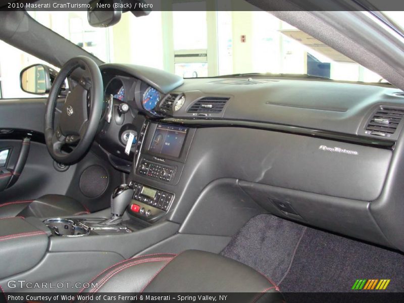 Nero (Black) / Nero 2010 Maserati GranTurismo