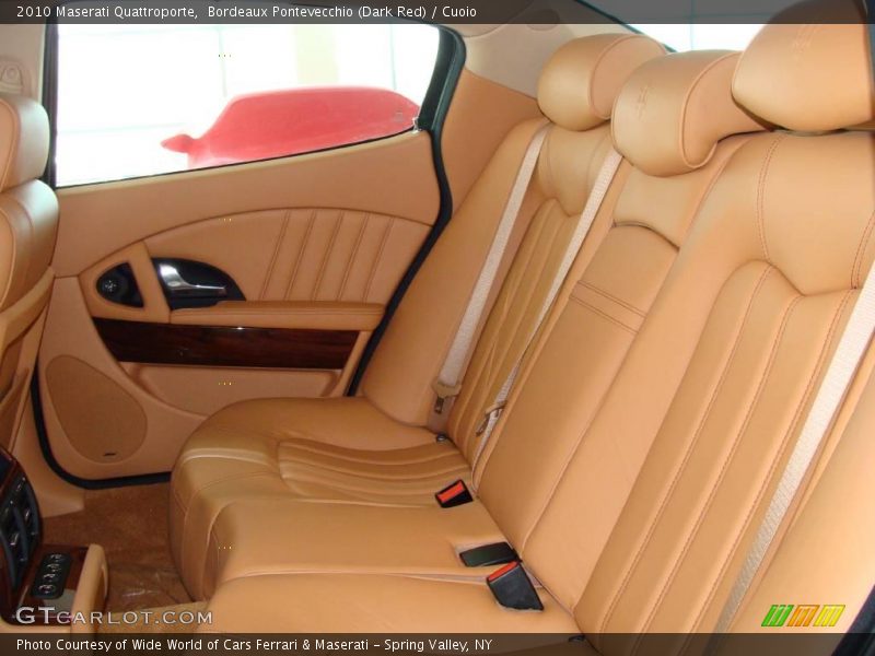 Bordeaux Pontevecchio (Dark Red) / Cuoio 2010 Maserati Quattroporte