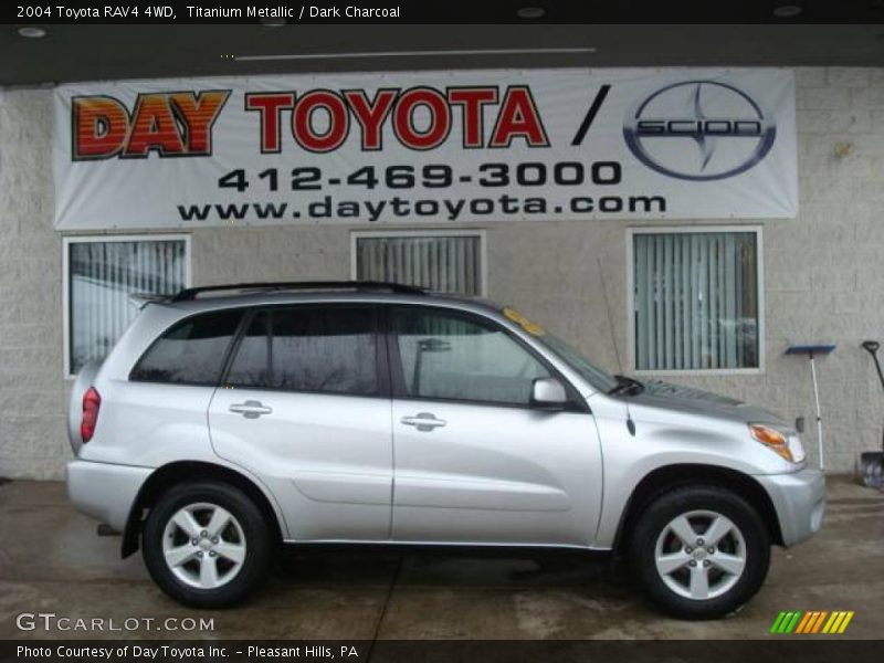 Titanium Metallic / Dark Charcoal 2004 Toyota RAV4 4WD