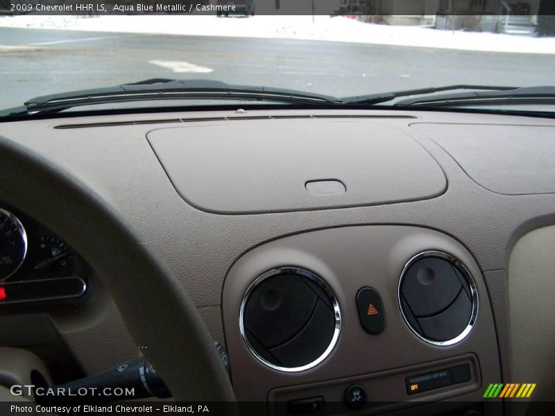 Aqua Blue Metallic / Cashmere 2009 Chevrolet HHR LS
