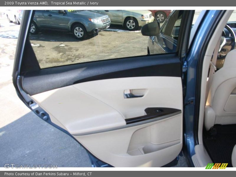 Tropical Sea Metallic / Ivory 2009 Toyota Venza AWD