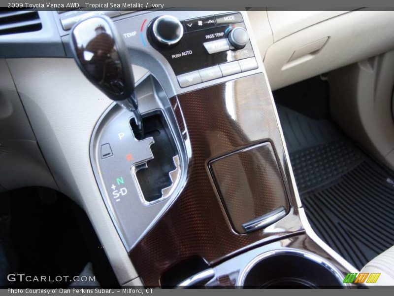 Tropical Sea Metallic / Ivory 2009 Toyota Venza AWD