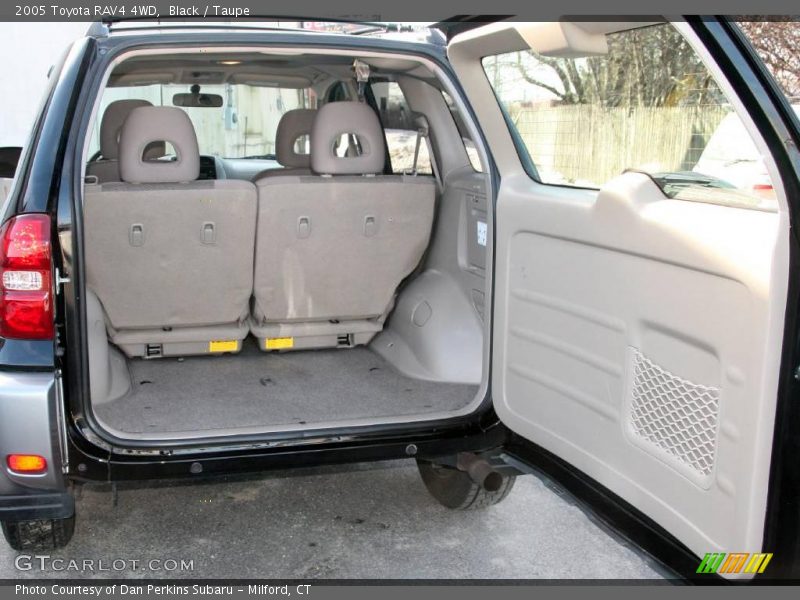Black / Taupe 2005 Toyota RAV4 4WD