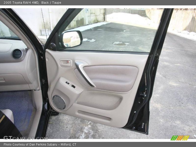 Black / Taupe 2005 Toyota RAV4 4WD