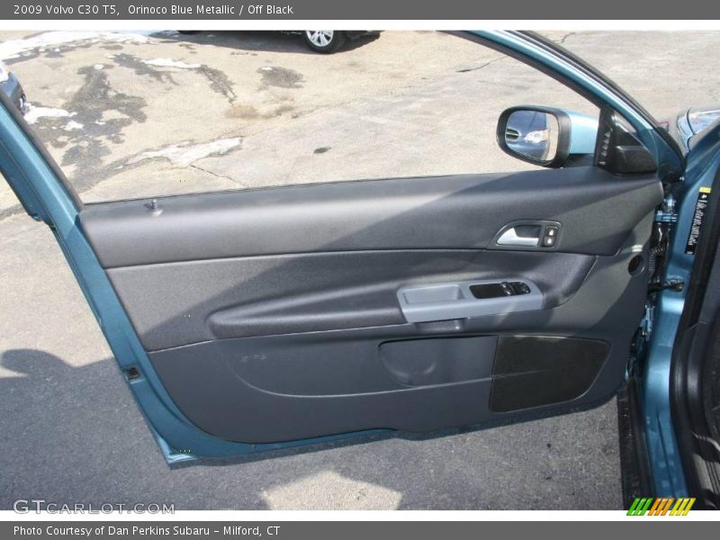Orinoco Blue Metallic / Off Black 2009 Volvo C30 T5