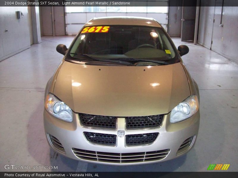 Light Almond Pearl Metallic / Sandstone 2004 Dodge Stratus SXT Sedan